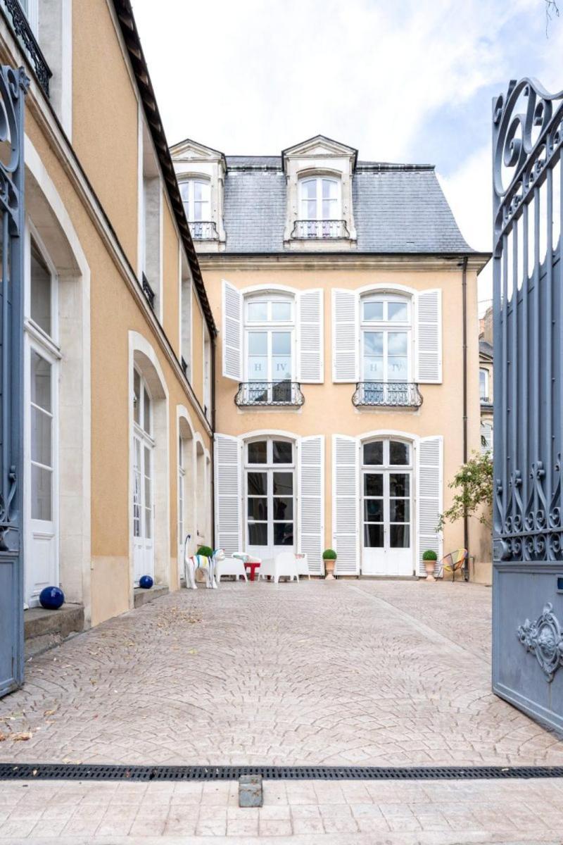 Hotel Le Henri II Le Mans Zewnętrze zdjęcie