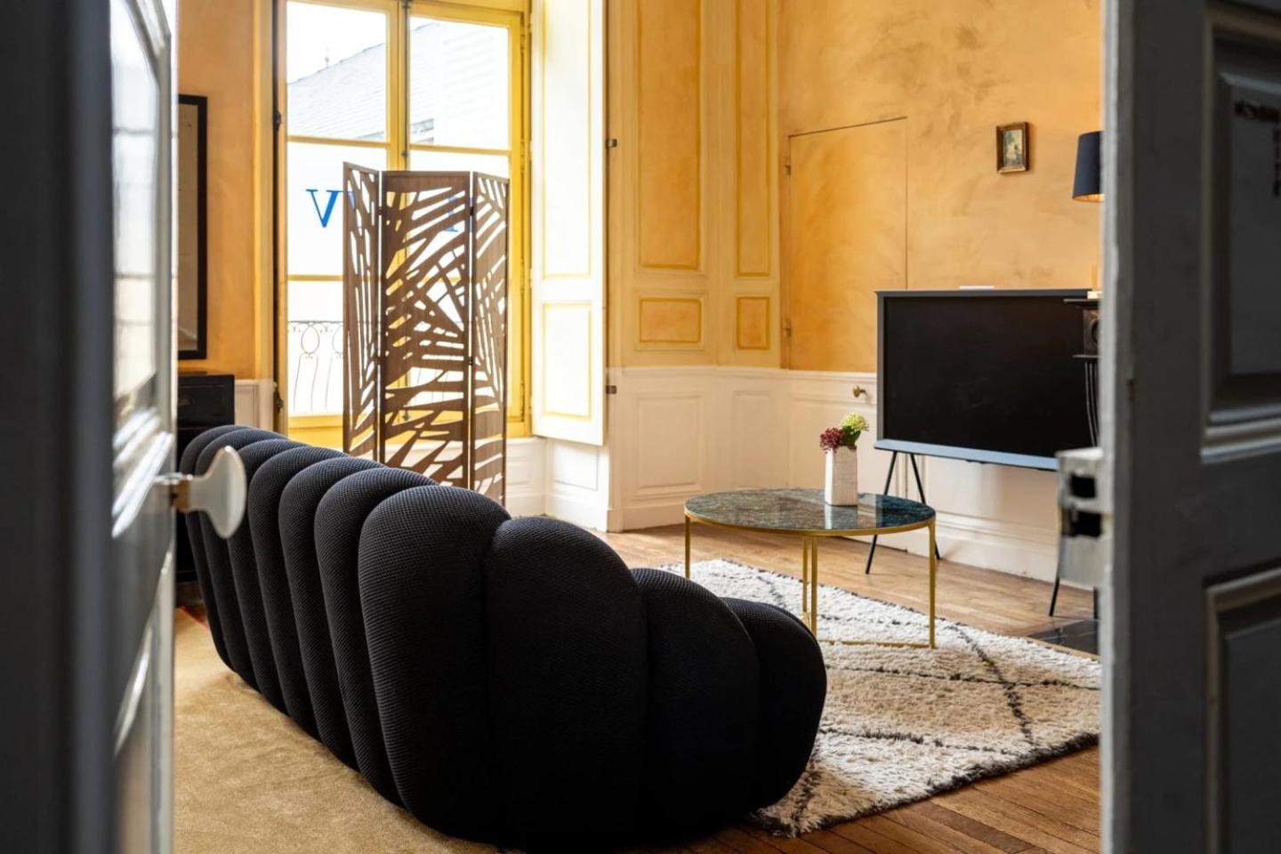 Hotel Le Henri II Le Mans Zewnętrze zdjęcie